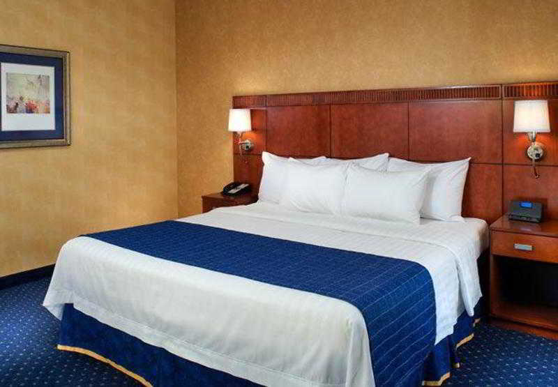 Courtyard By Marriott Chicago Naperville Extérieur photo